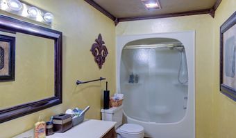 176 Madonna Dr, Benton, LA 71006