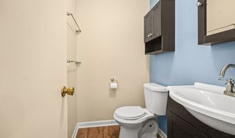 1045 Columbus Cir N, Ashland, OH 44805