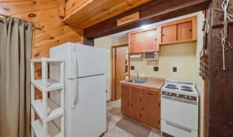 6-8 Field Dr, Ashland, NH 03217