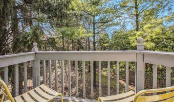 2666 Packard Rd, Ann Arbor, MI 48104