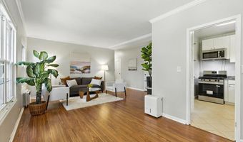 3504 MARTHA CUSTIS Dr 315, Alexandria, VA 22302