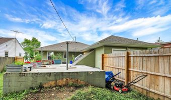 26 E Plum St, Anderson, IN 46012