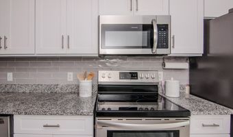 1892 Lindsay Ln, Ann Arbor, MI 48104