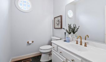 4831 26TH St N, Arlington, VA 22207