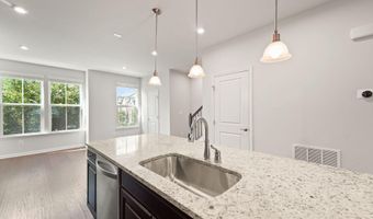 43400 APPLE ORCHARD Sq, Ashburn, VA 20148