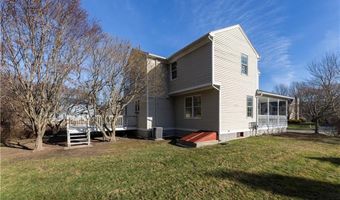 38 Kristen Ln, North Kingstown, RI 02852