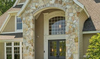 1 Willowbrook Ct, Bedford, NH 03110