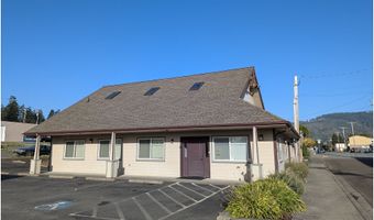 616 HEMLOCK St, Brookings, OR 97415