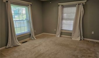 614 S 7th St, Atchison, KS 66002