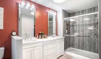 713 17th Ave SW, Altoona, IA 50009