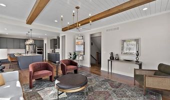 6151 N TRAILWOODS Dr, Ann Arbor, MI 48103