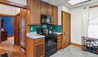 1915 Jersey St, Alton, IL 62002