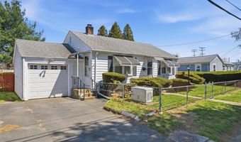 15 Rhodes Ave, East Providence, RI 02915