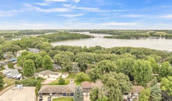 497 Rohr St, Arnolds Park, IA 51331