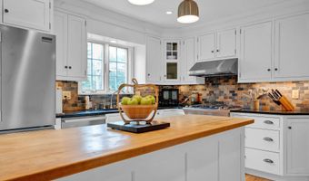 86 KNICKERBOCKER Dr, Belle Mead, NJ 08502