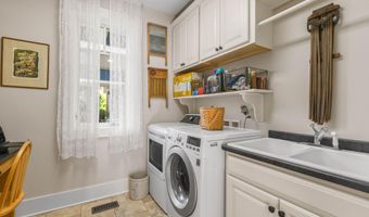 2190 140th St, Ames, IA 50014