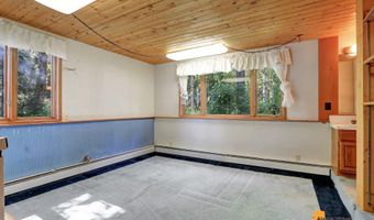 8210 Sundi Dr, Anchorage, AK 99502