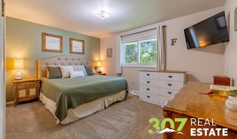 153 E 1st St N, Cowley, WY 82420