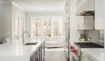 4518 Collins Ave, Atlanta, GA 30342