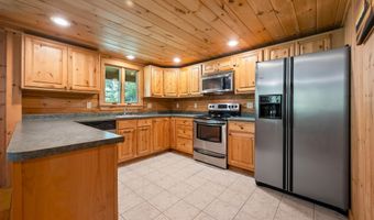 81 Pine Valley Rd, Bethlehem, NH 03574