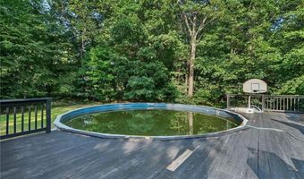 587 Central Ave, Johnston, RI 02919