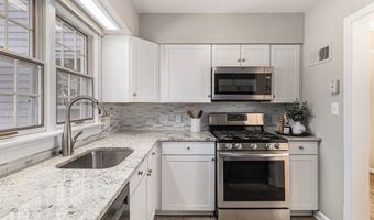 2690 Overridge Dr, Ann Arbor, MI 48104