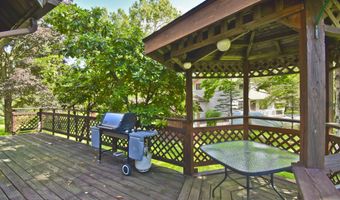 37 Lakeview Dr, Albrightsville, PA 18210