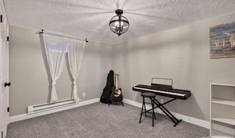 3974 E Wanda St, Ammon, ID 83406