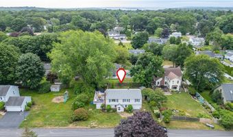 80 PECK Ave, Bristol, RI 02809
