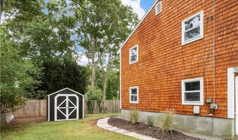 6 Acre Ave, Barrington, RI 02806