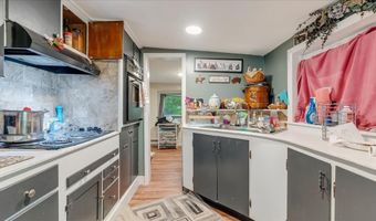 6680 Haasadahl Rd, Allentown, PA 18106