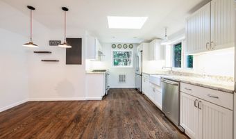51 Candlewood Lake Rd, Brookfield, CT 06804