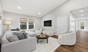 395 DELORIS Rd, Basye, VA 22810