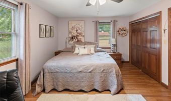 207 Ladd St, Alton, IL 62002