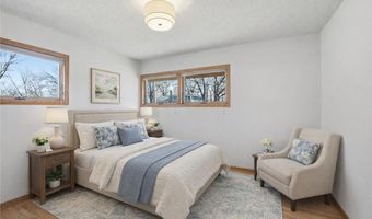 819 9th Ave, Anoka, MN 55303