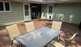 322 5th St E, Bottineau, ND 58318