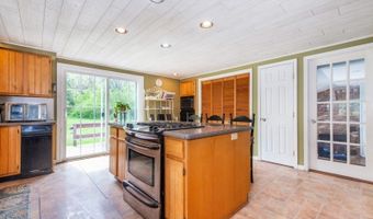 10 Cedar Wax Wing Rd, Allamuchy Twp., NJ 07840
