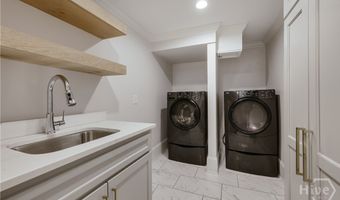 410 Milledge Cir, Athens, GA 30606
