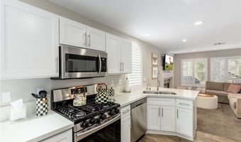 9573 World Cup Dr, Las Vegas, NV 89117