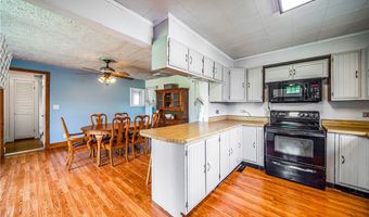 1809 Dock Rd, Madison, OH 44057
