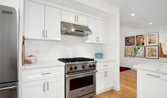 17084 Escalon Dr, Encino, CA 91436