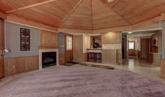 2207 S GLADYS Ave, Appleton, WI 54915