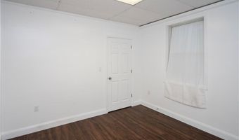 413 High St, Bristol, RI 02809