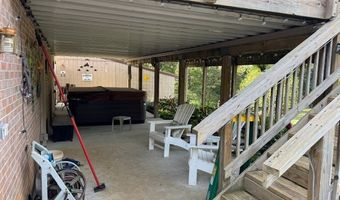 827 Wolf Creek Ln, Appomattox, VA 24522