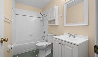 1554 Morning Sun Dr, Ballwin, MO 63021