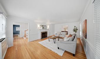 5 Beaver Pond Rd, Albany, NY 12211