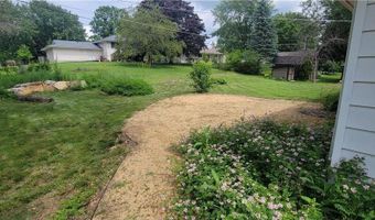 953 Redwood Dr, Apple Valley, MN 55124