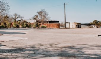 13893 US HIGHWAY 87 S, Adkins, TX 78101