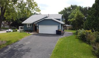 5634 142nd St W, Apple Valley, MN 55124