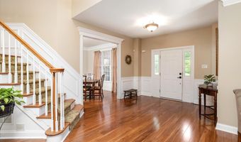 6 Sleepy Hollow Ct, Allentown, NJ 08501